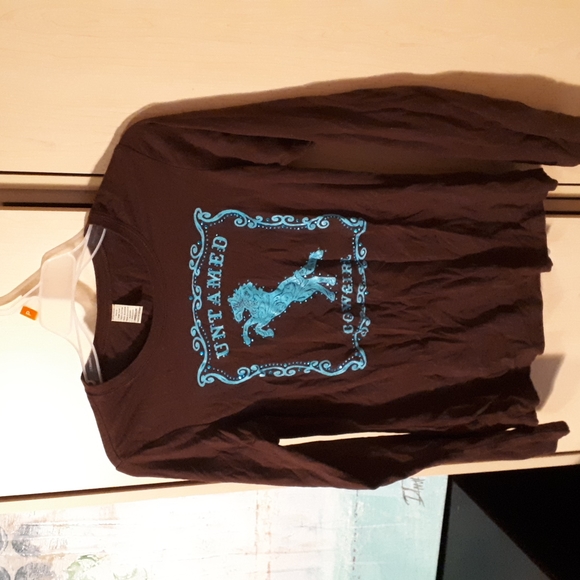 Cowgirl Tuff long sleeve - Picture 1 of 1